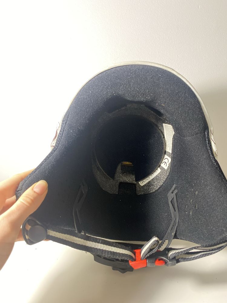 Kask narciarski dla dziewczynki rozmiar xs 48 - 52cm regulowany