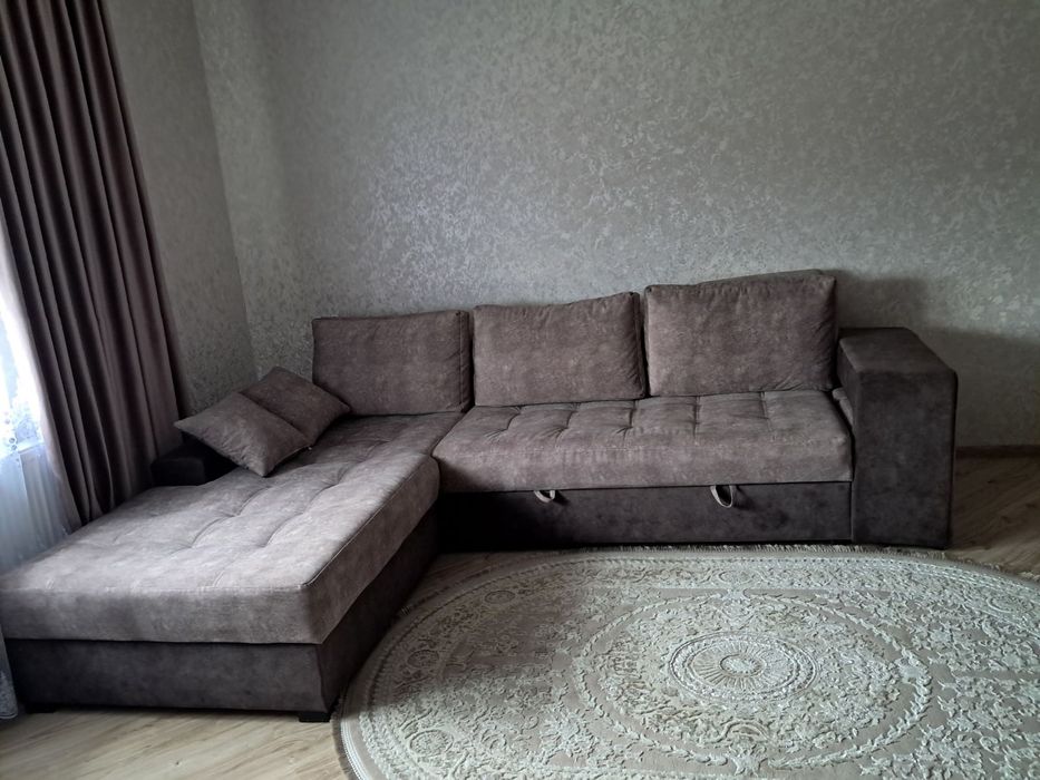 Новий   диван  !