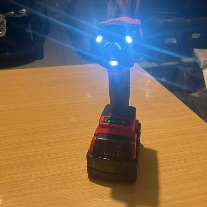 Импакт Milwaukee Brushless 18V — бесщёточный ударный шуруповёрт 300Н/м