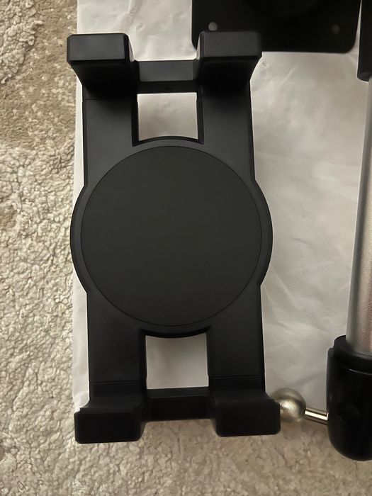 Тримач для планшета новий