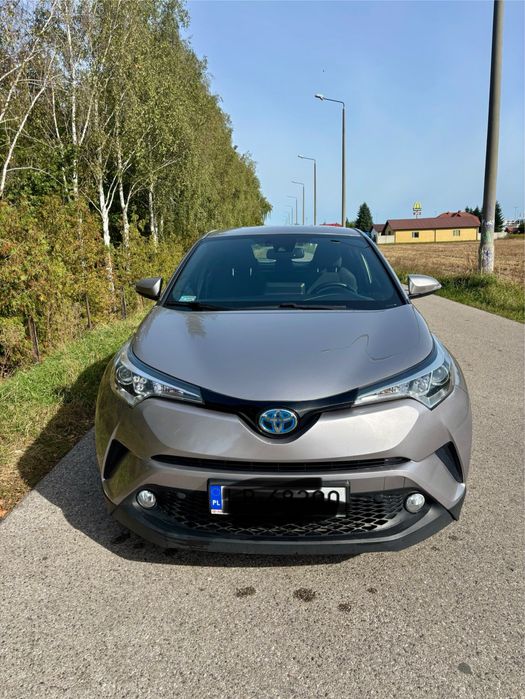 Sprzedam Toyota C-HR Hybryda salon Polska
