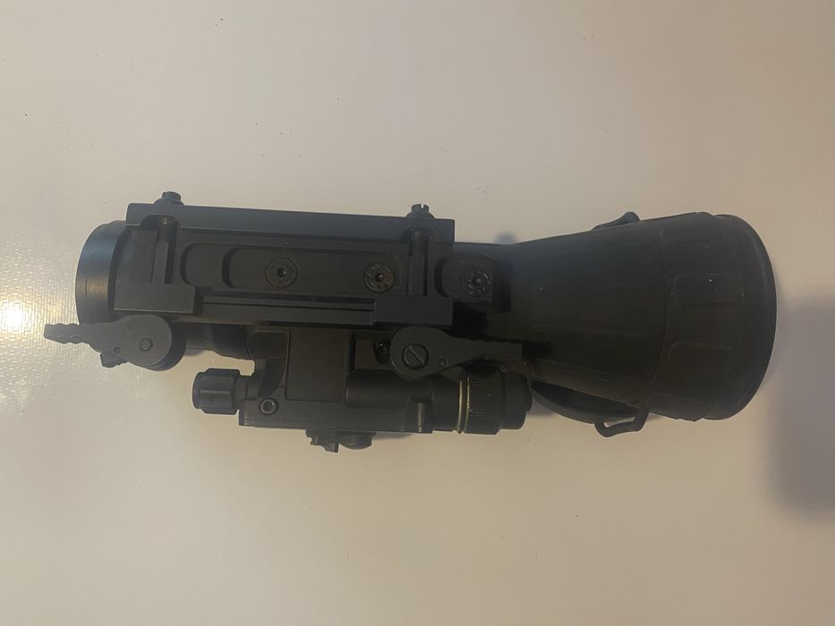 Приціл нічного бачення