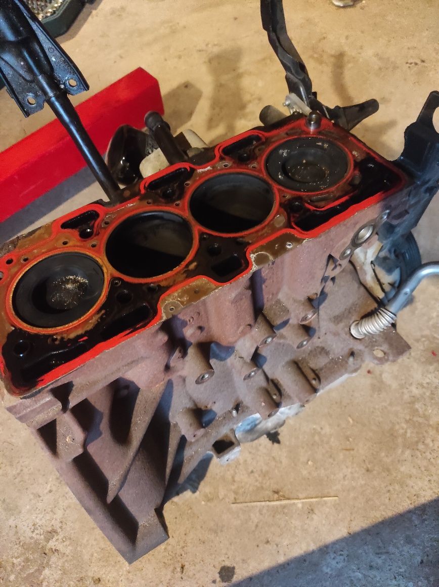 Блок, ГБЦ, разпредвал 1.5 dci k9k 636