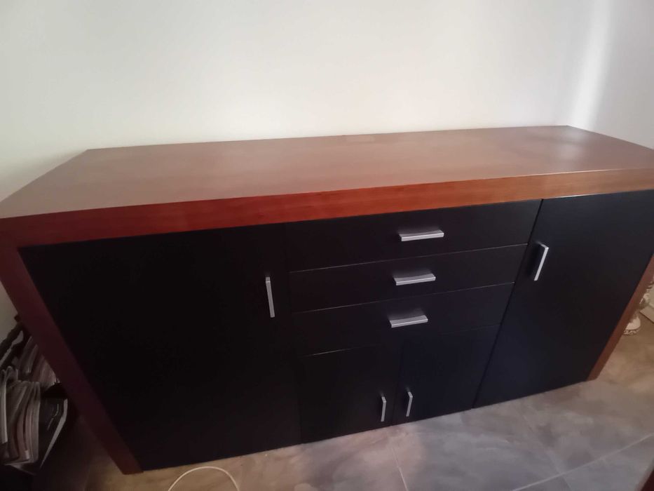 Móvel de madeira em excelente estado,  em cerejeira.