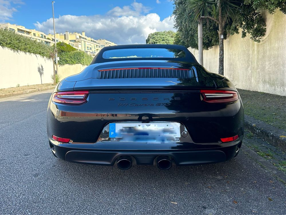 Porsche 911 GTS Cabrio