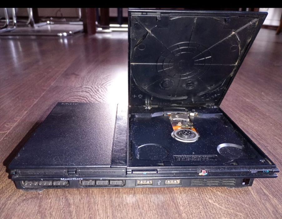Konsola Play Station 2