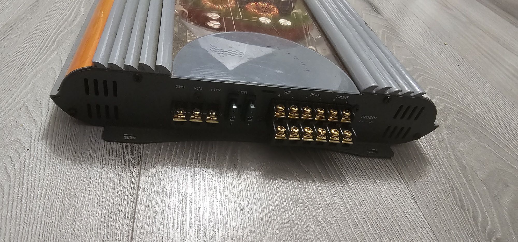 Wzmacniacz JBL GTO 6000  6 kanałowy 1100W car audio