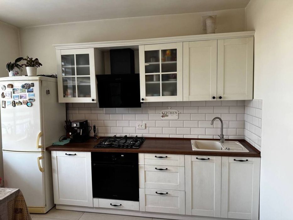 Великий світлий будинок з ремонтом, з підвалом та мансардою 37681