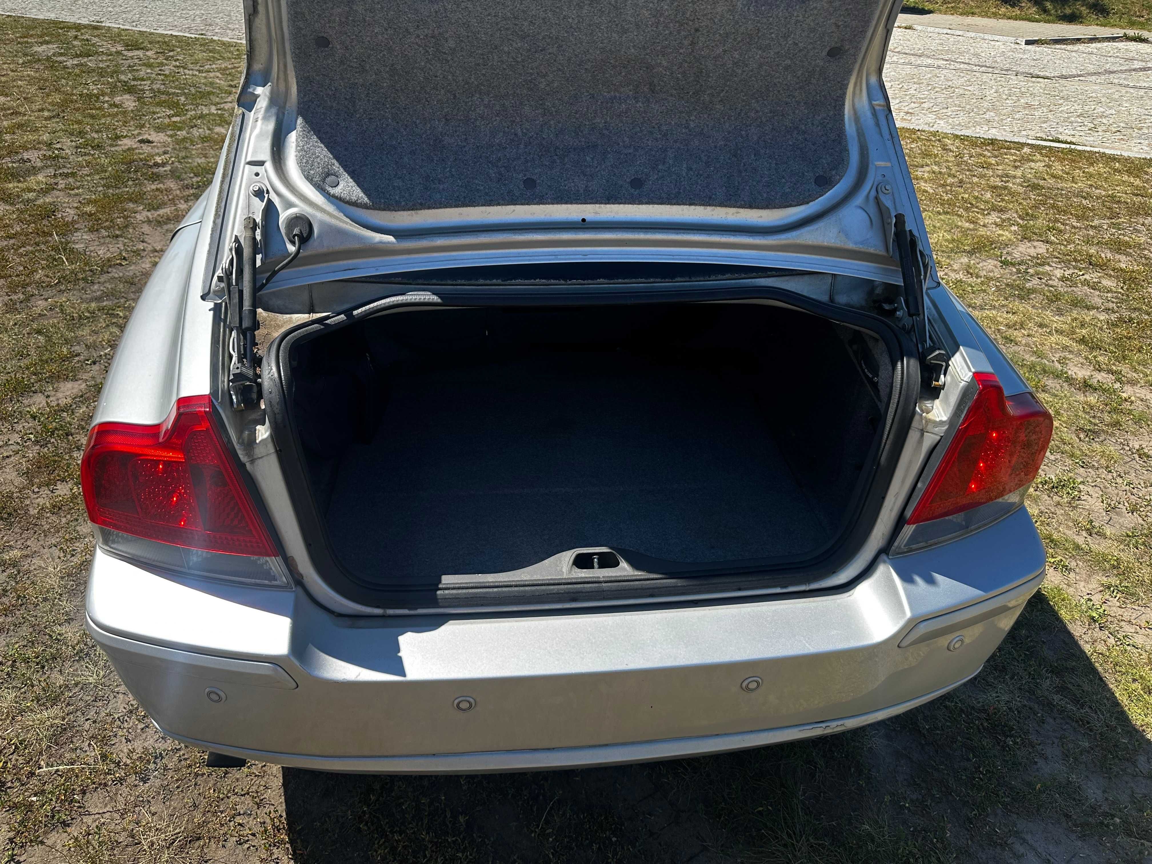 Volvo S60 2,4 diesel 127 KM rok 2006