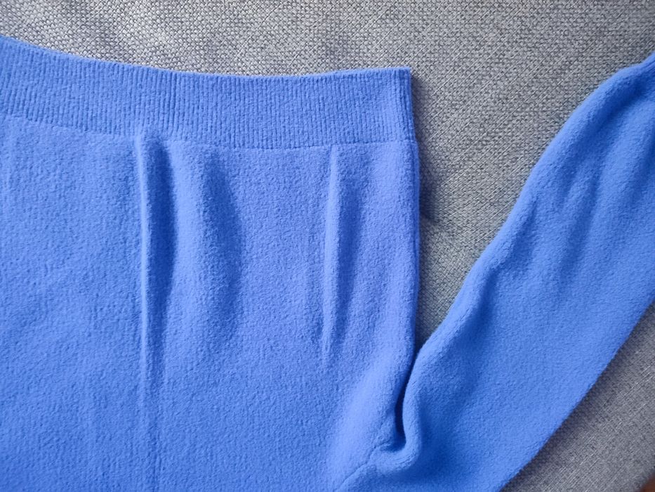 Niebieski sweter półgolf Sinsay