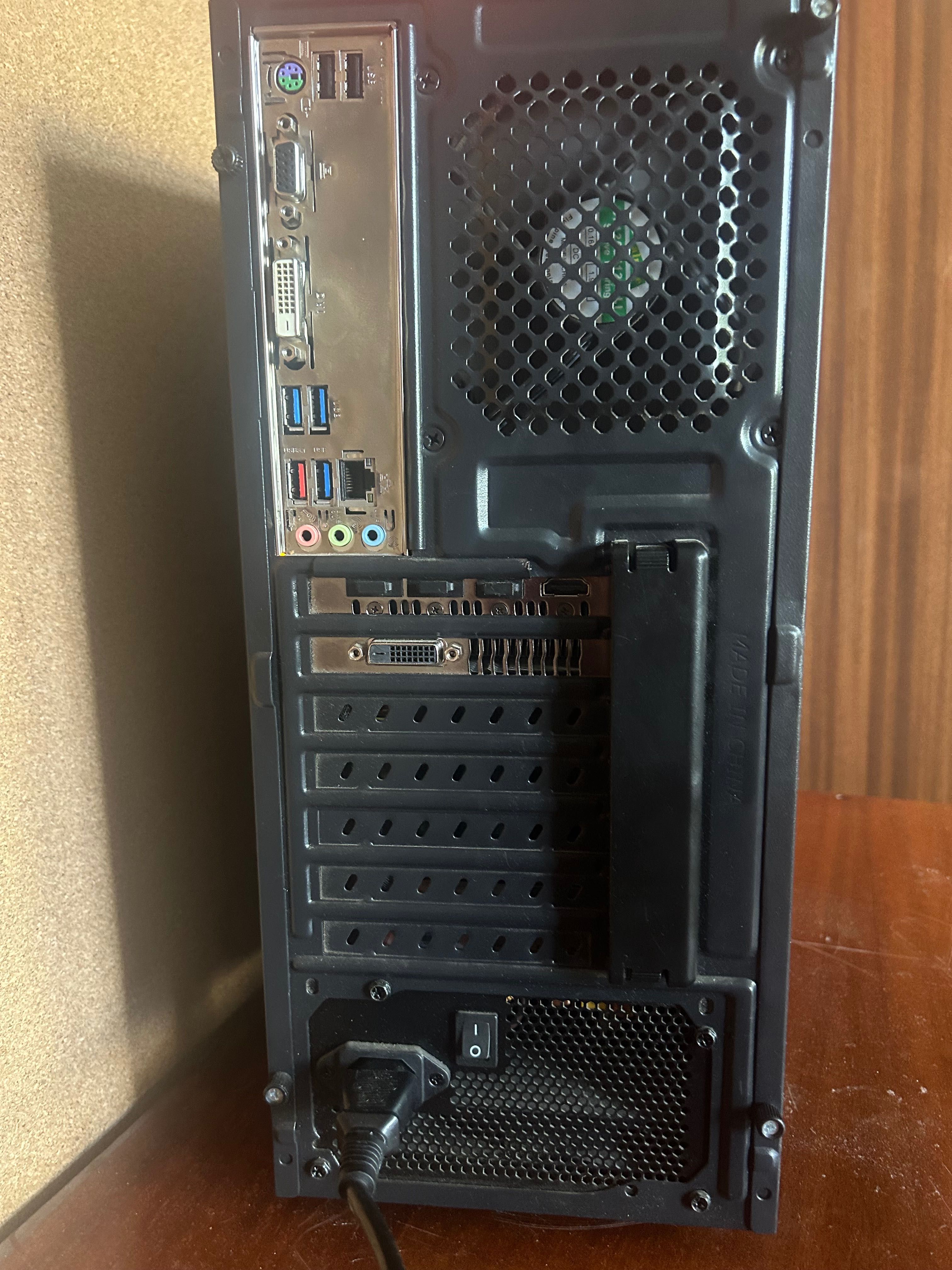 Komputer Asus. W bd stanie technicznym