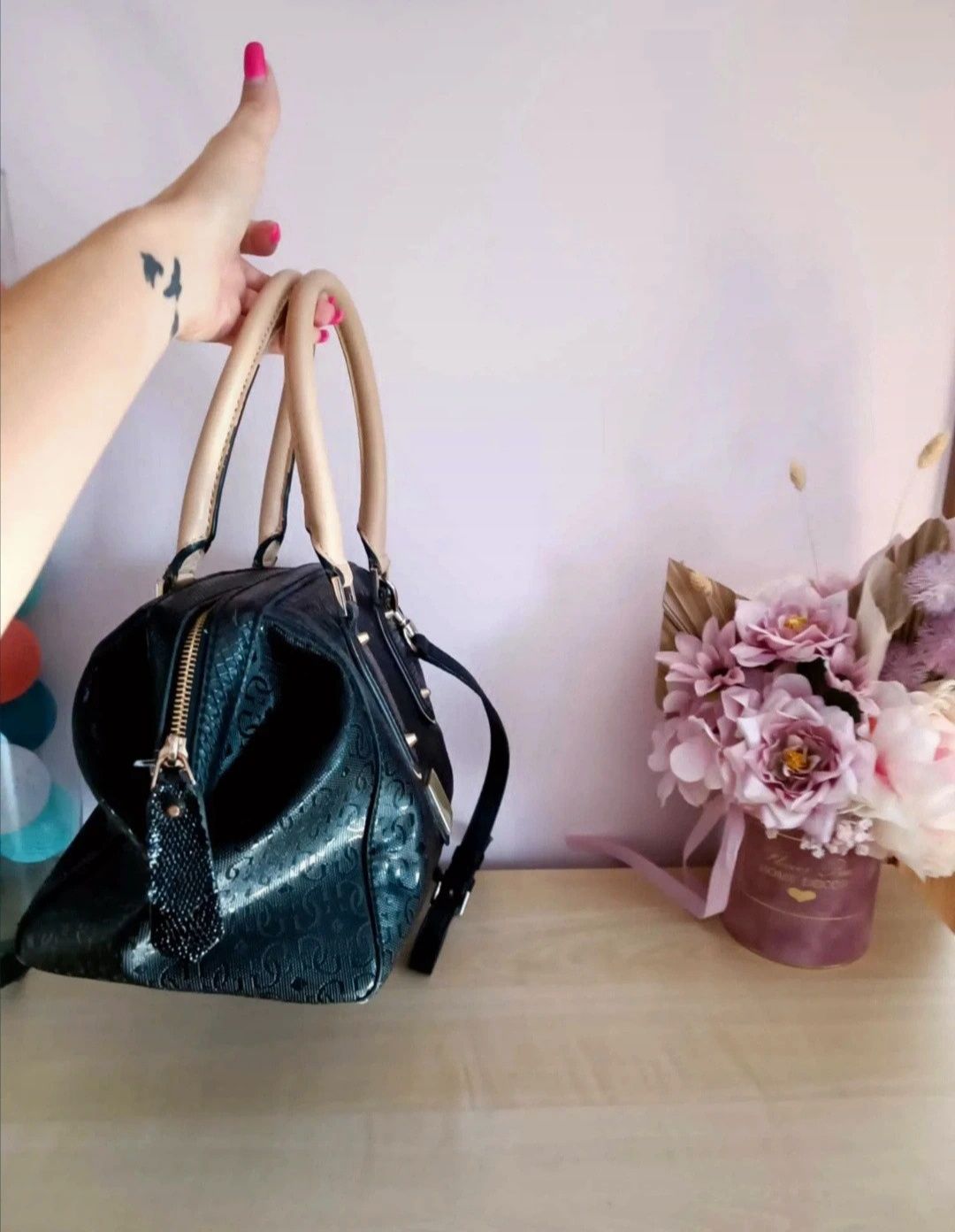 Modna Torebka Guess Czarna ,Shopper
