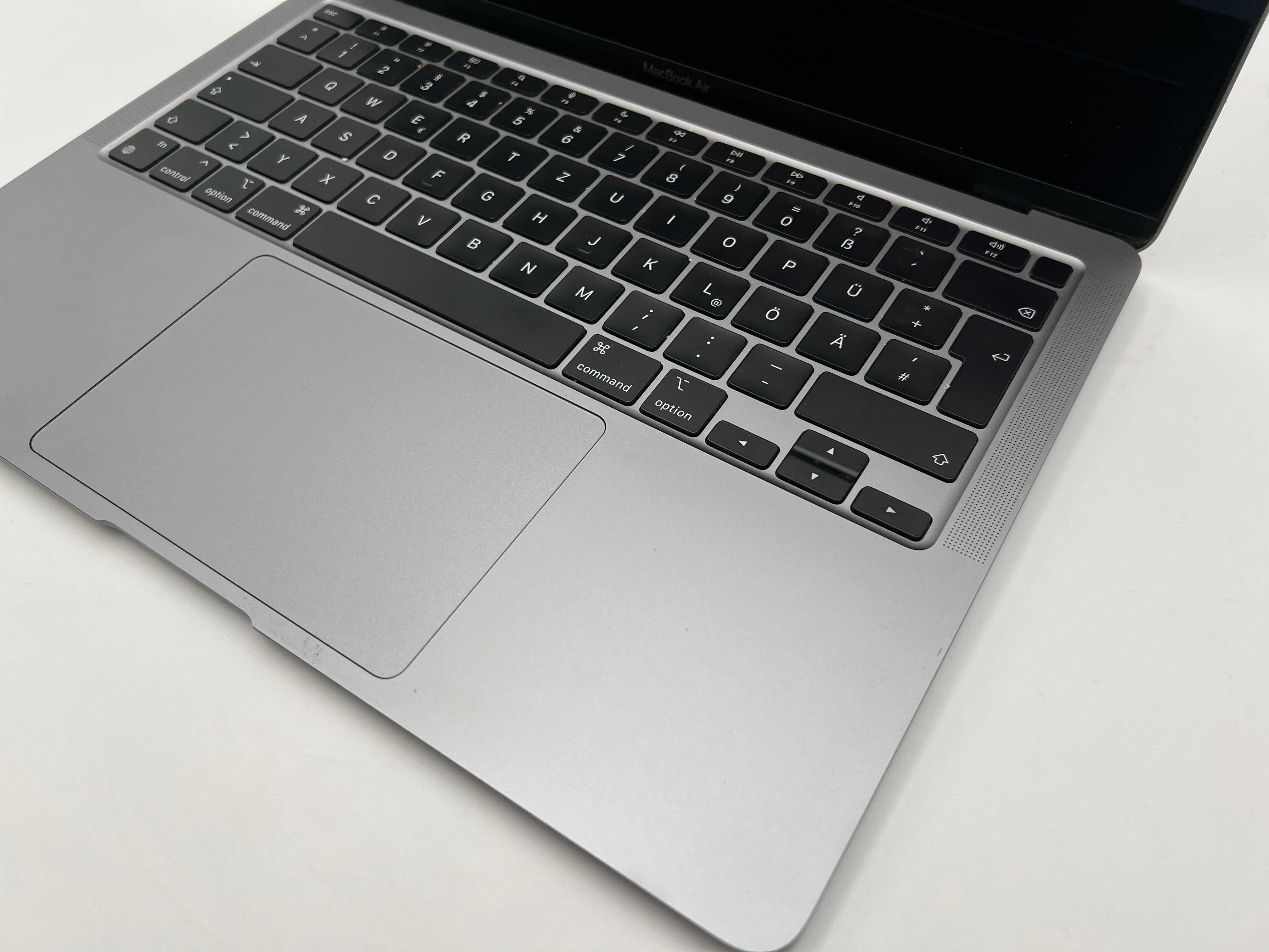 Apple Macbook Air 2020 M1/8/256GB
