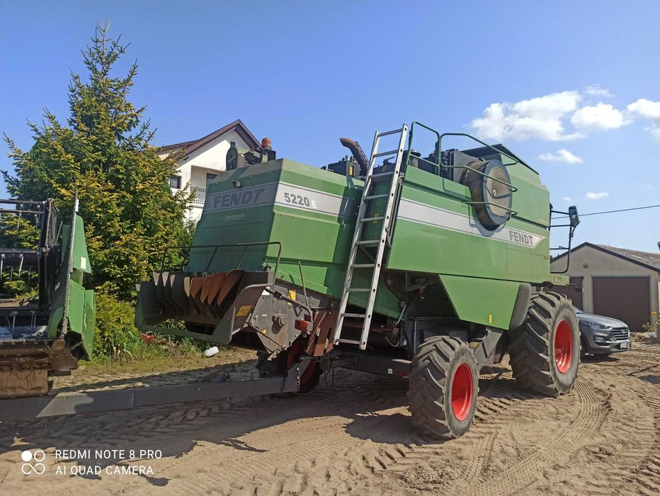 Kombajn zbożowy Fendt 5220 E