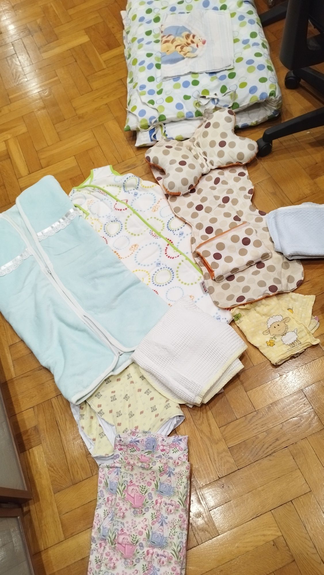Okazja ! Duży zestaw pościeli i kocyków, pieluch