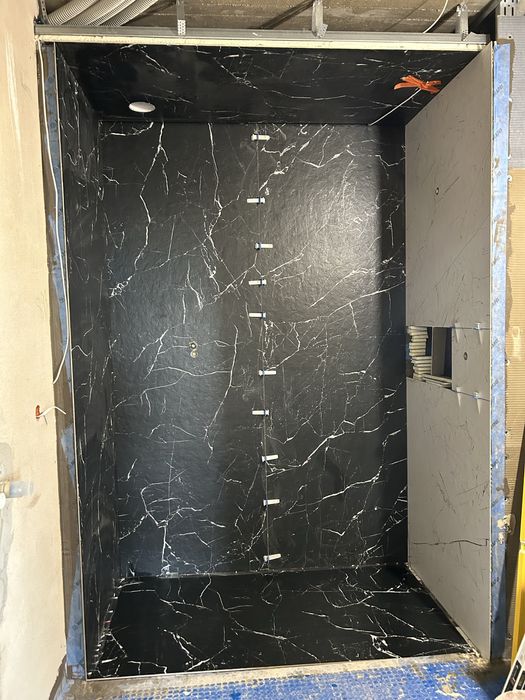 Montaż plytek wielkoformatowych