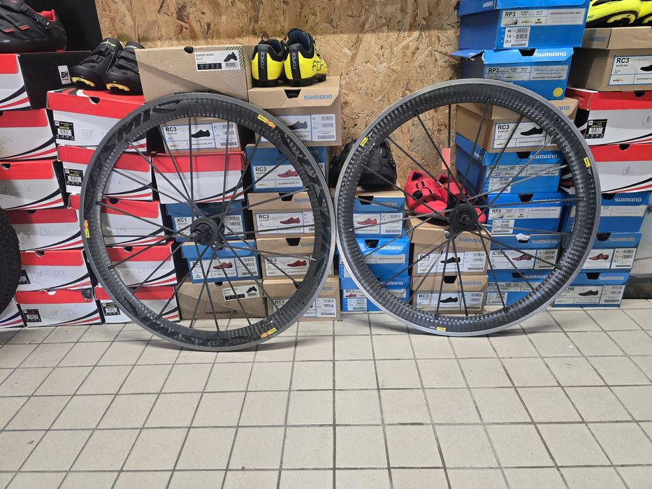 Par de rodas mavic cosmic raios em carbono