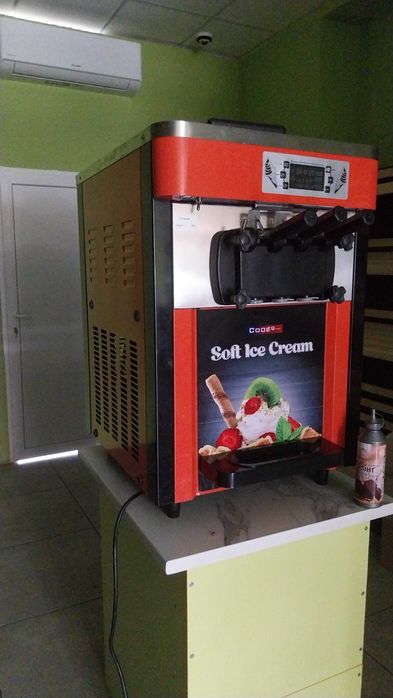 Продам фризер для морозива