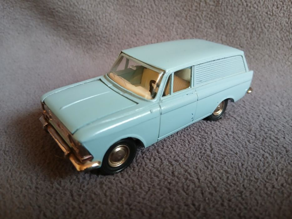 1 :43 СССР Москвич ,, Чайка, , Ferrari