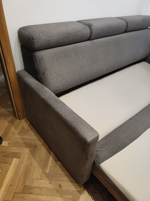 Sofa dwuosobowa z funkcją spania