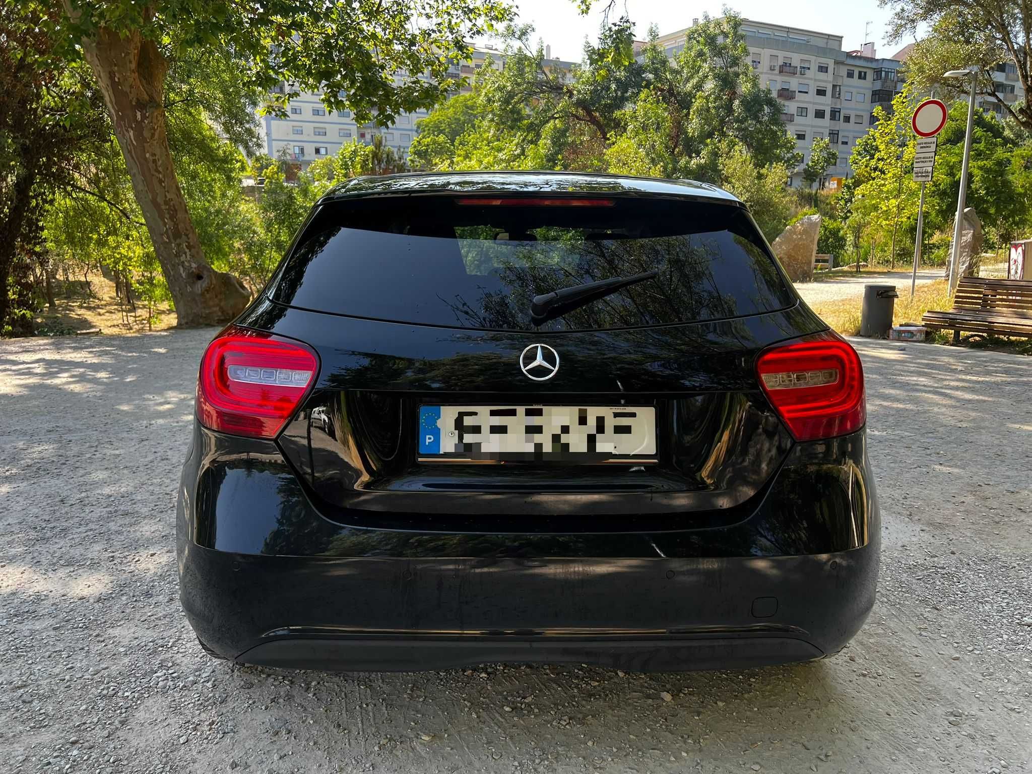 Mercedes Benz A 180 BlueEfficiency Edition Style (SÓ 169.000KM) C/Novo