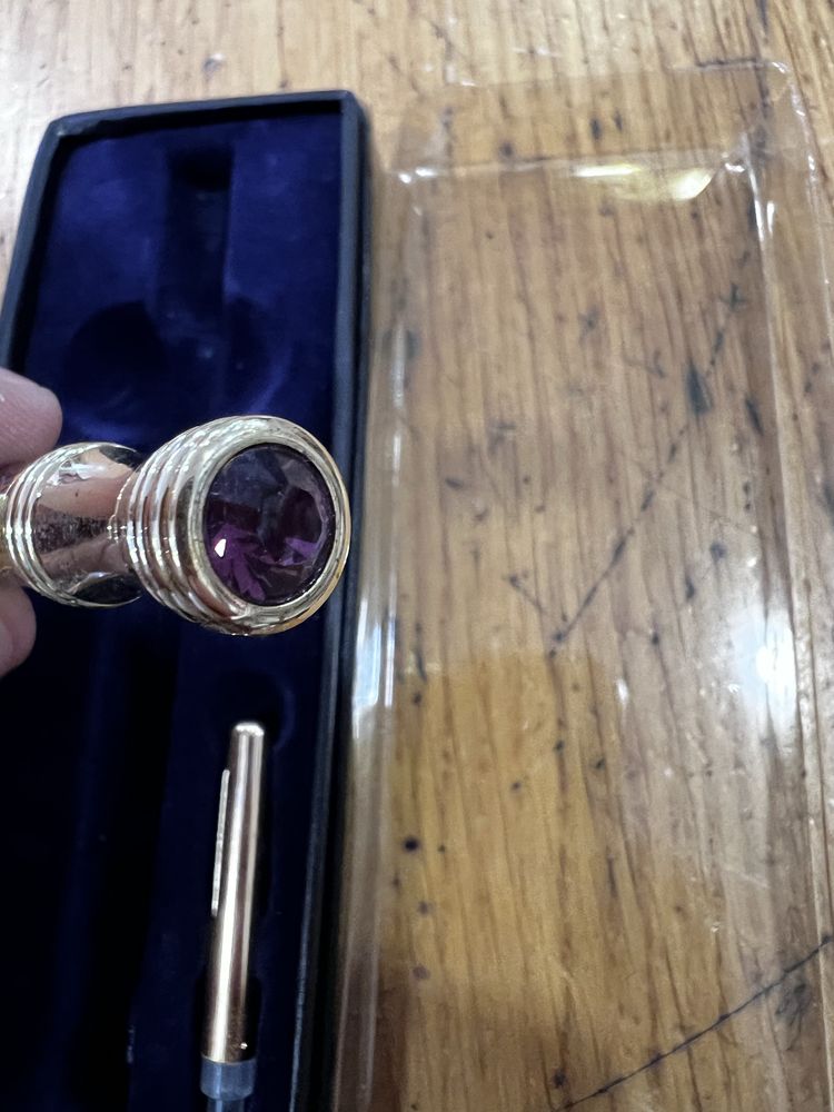 Caneta tinta permanente banhada ouro 24k Hachette