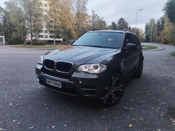 В продаже BMW x5 e70