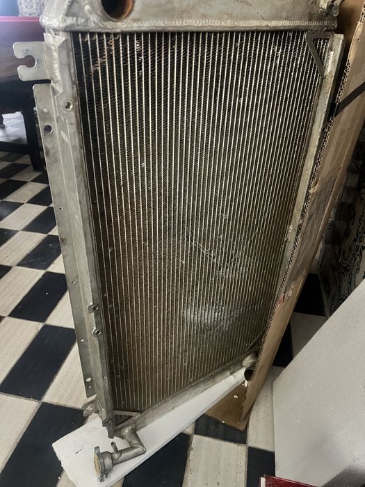 Radiador de alumínio estava num Patrol gr