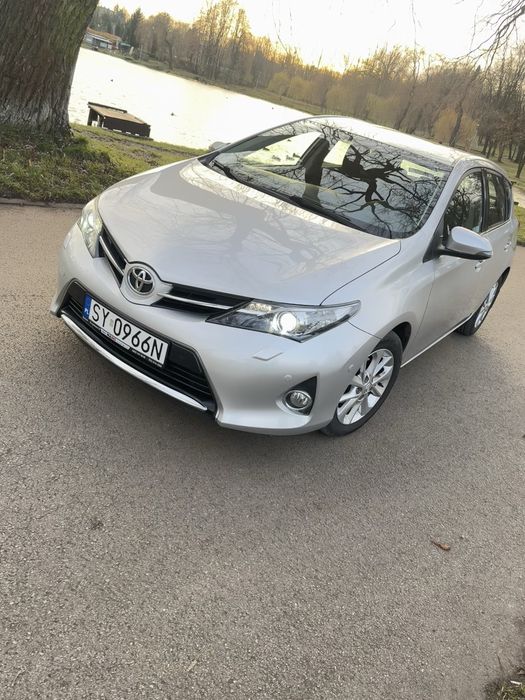 Toyota Auris II 1.6 Benzyna Salon Polska Niski Przebieg