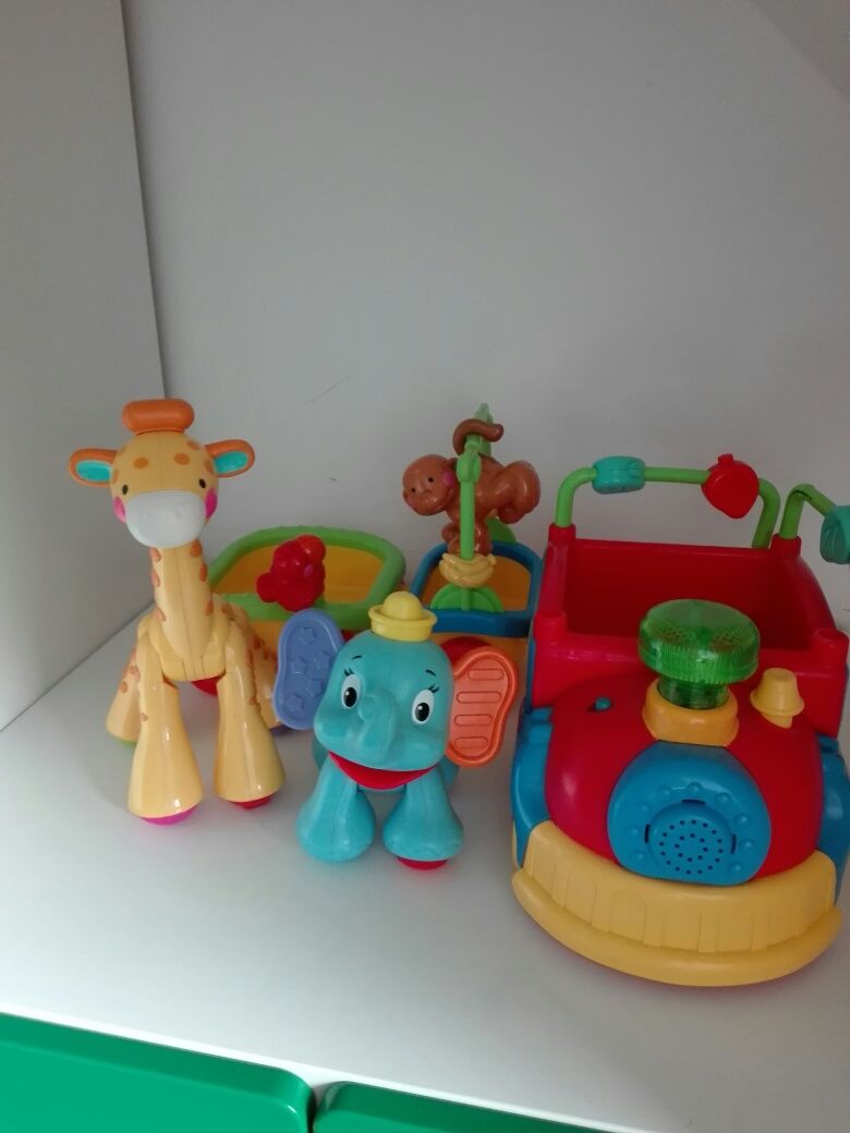 Pociąg wraz ze zwierzętami Fisher Price