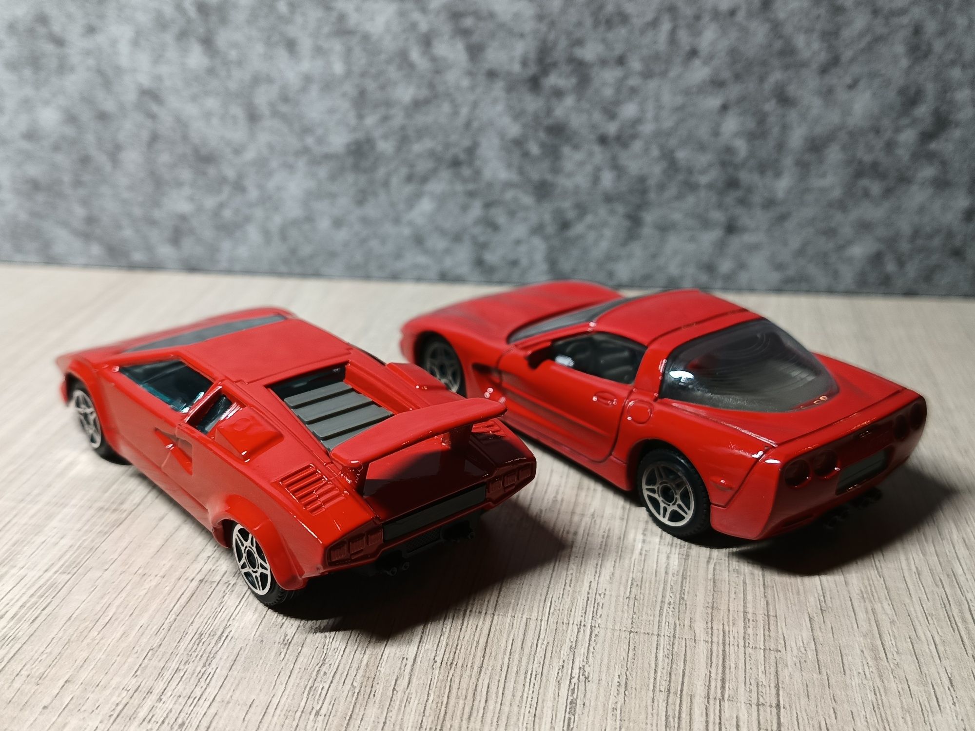 1:43 Chevrolet i Lamborghini Bburago
