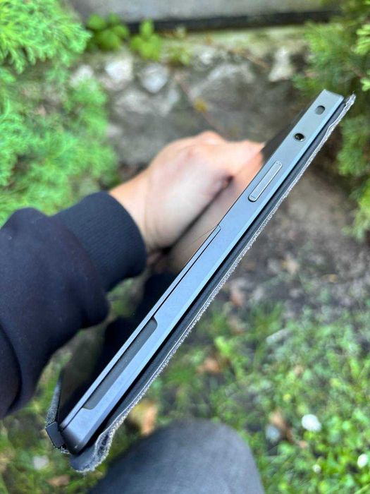 Сенсорний планшет компютер Microsoft Surface RT 2/32GB проц 4х ядерний