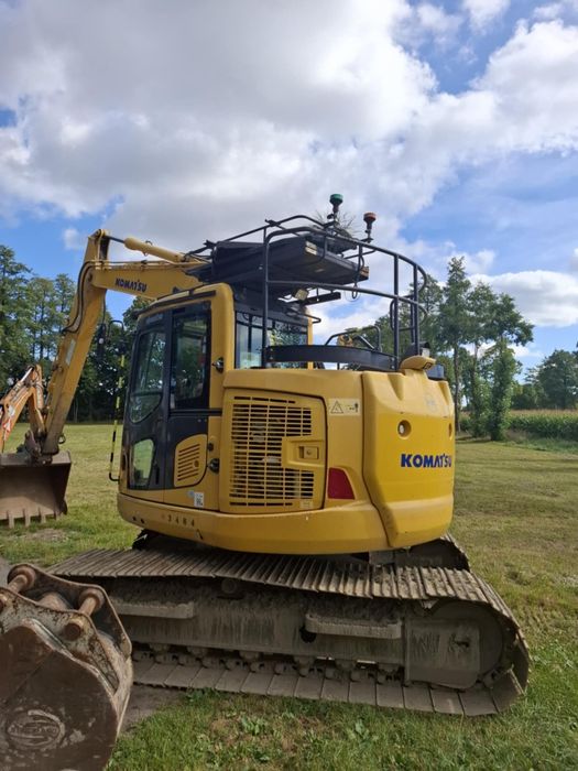 Komatsu PC 138 US zabezpieczenia szyb, osłony