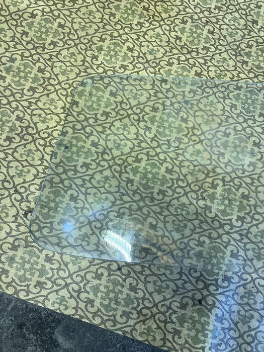 Лобовое стекло НОВОЕ ! ваз 2101-07 СССР