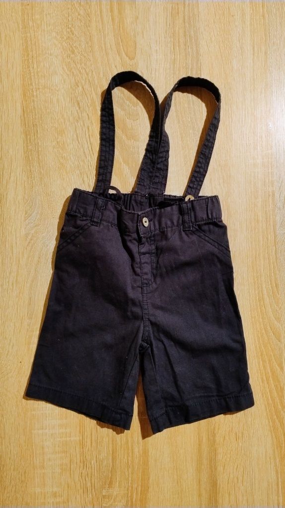 Zestaw dla chłopca koszula i krótkie spodnie na szelki r.80