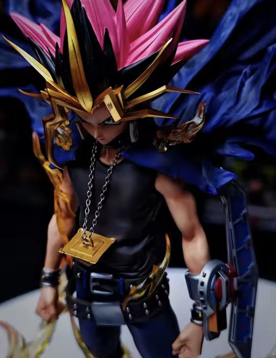Estátua do Yugi do anime Yu-Gi-Oh com 28 centímetros