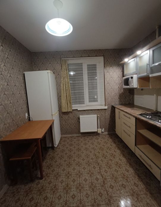 Аренда. 2х. квартира. Жадова.