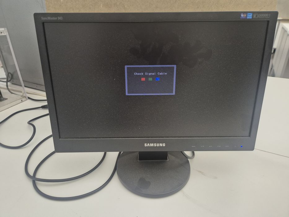 Monitor Asus syncmaster 943