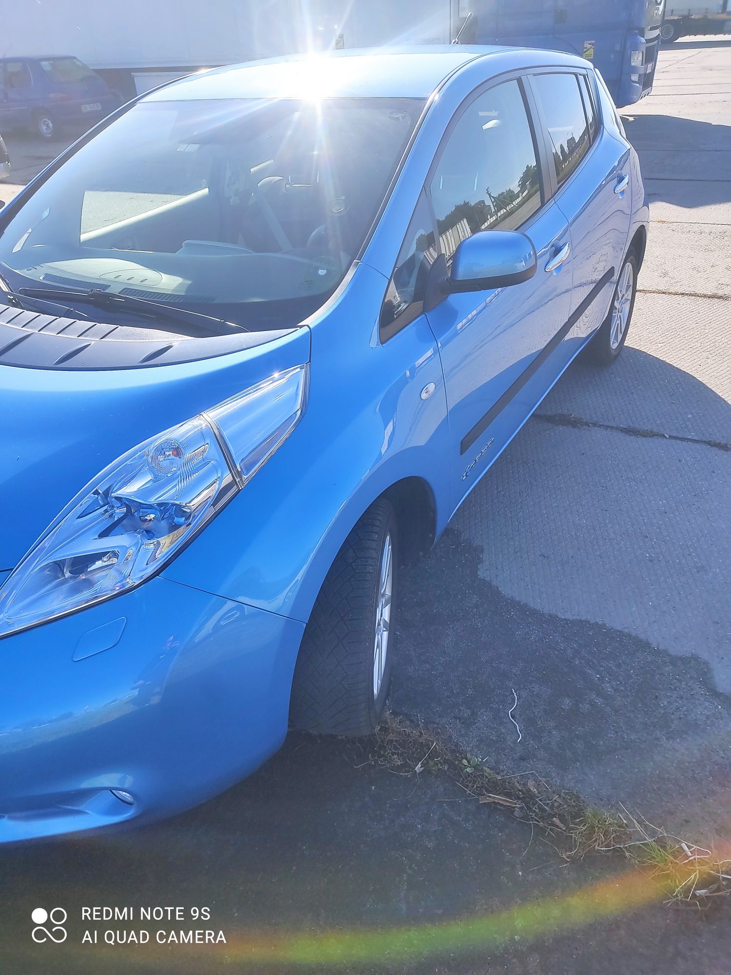 Продам Nissan leaf