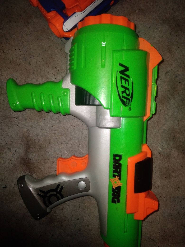 pistolet Nerf dominator, nerf dart tag, nerf strongarm, nerfy