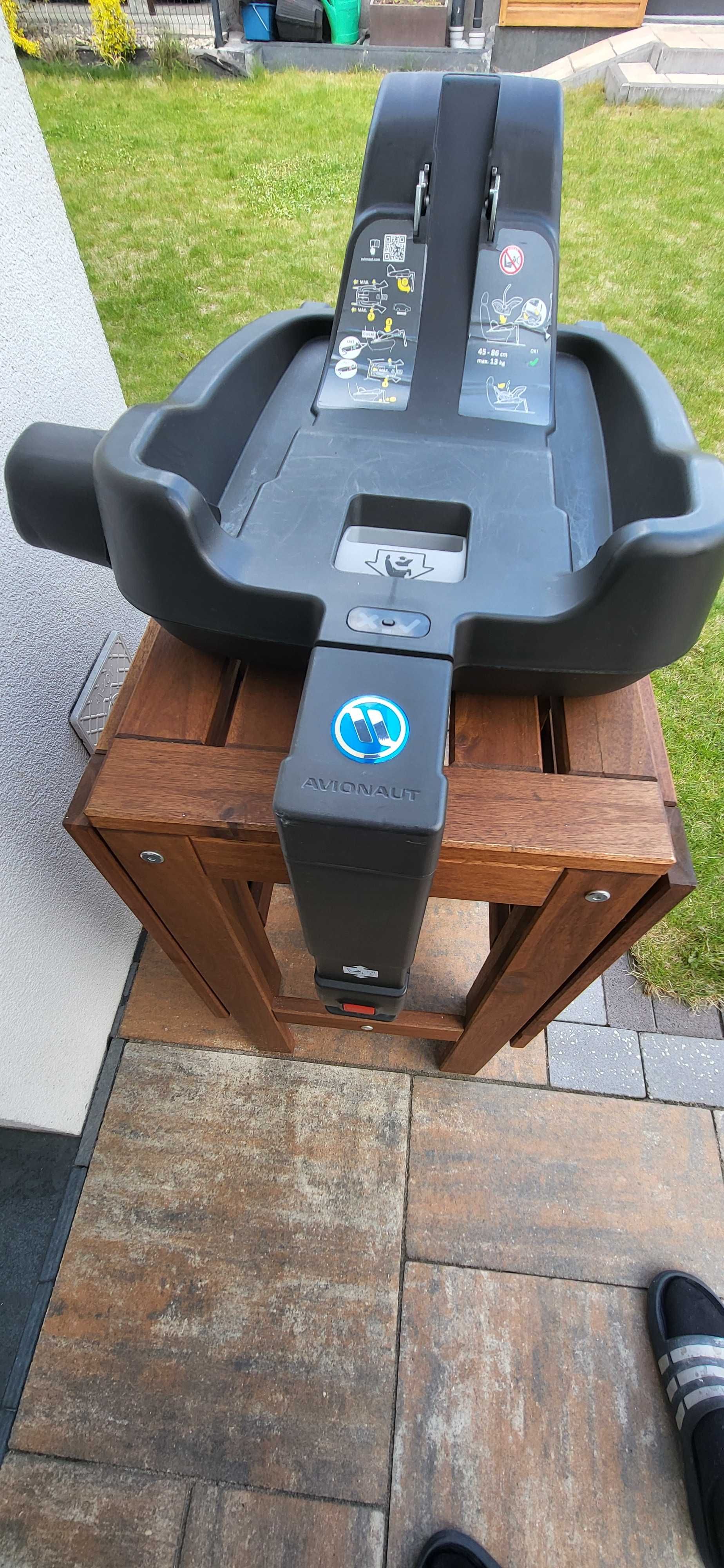AVIONAUT ULTRALITE 2,5 kg - fotelik samochodowy + baza (Isofix)