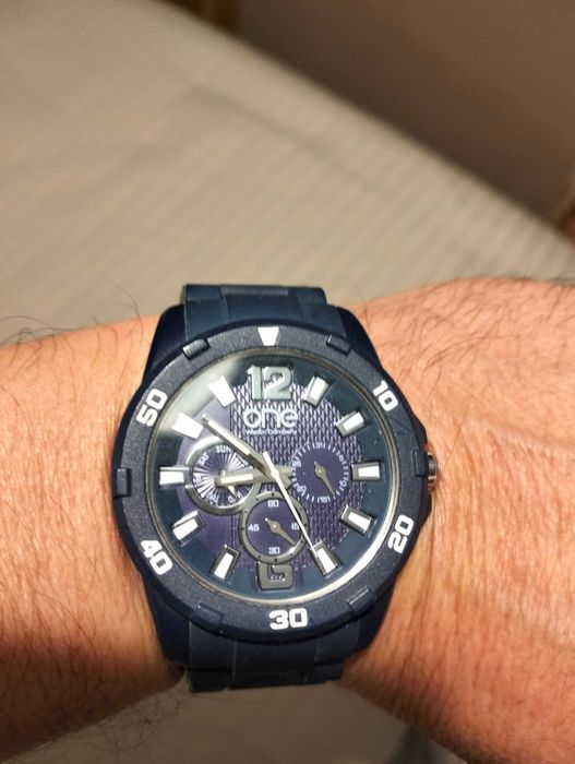 Relógio da marca One
