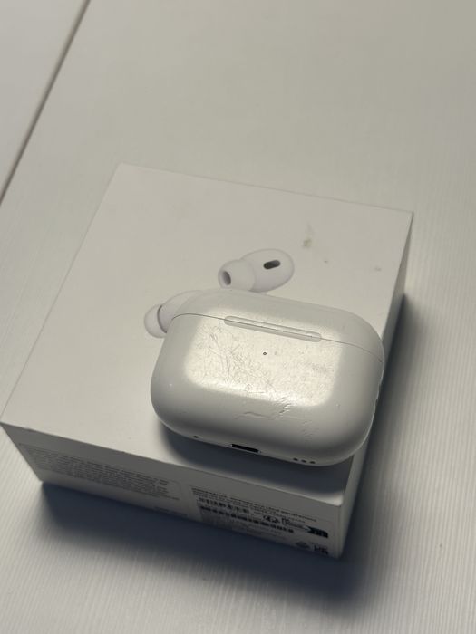 Airpods pro 2 lighting