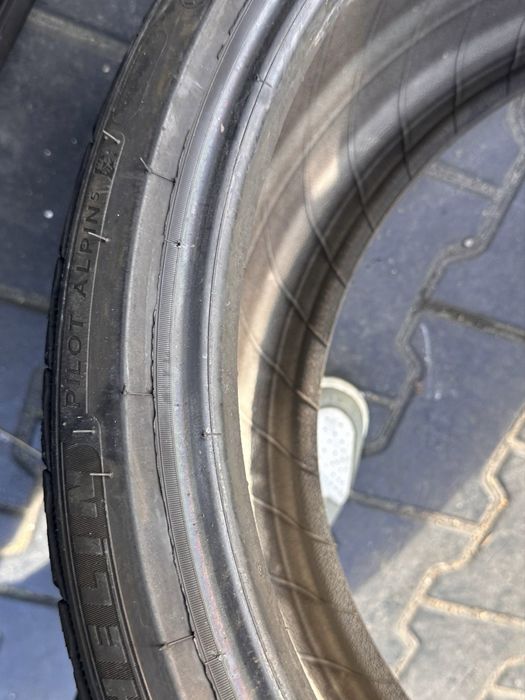 245/35/21 michelin