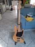 Fender jazz bass korona Kalifornia USA