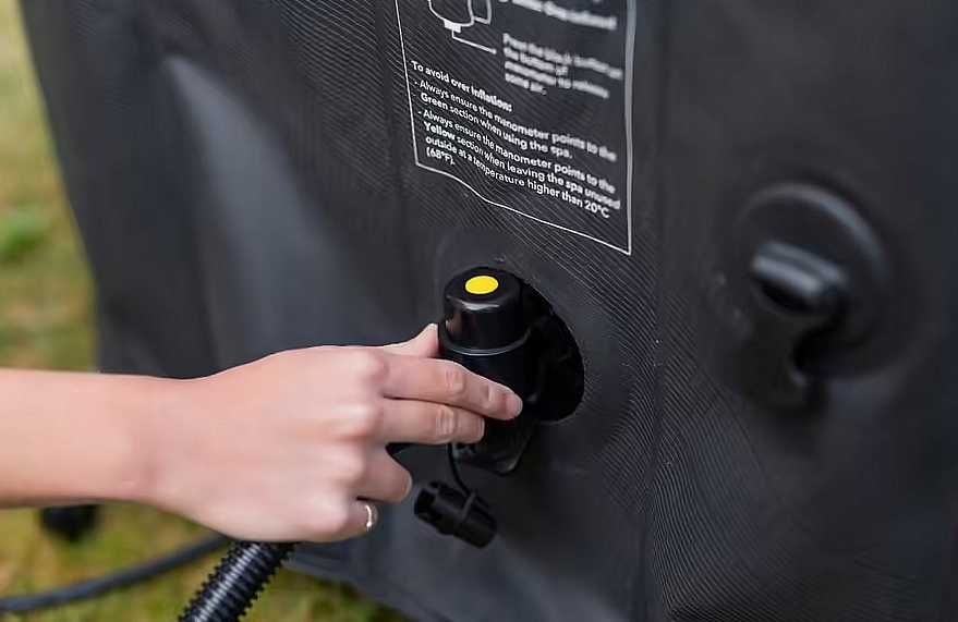 Basen z hydromasażem nadmuchiwany kwadratowy MSpa Tekapo 6os 930 l