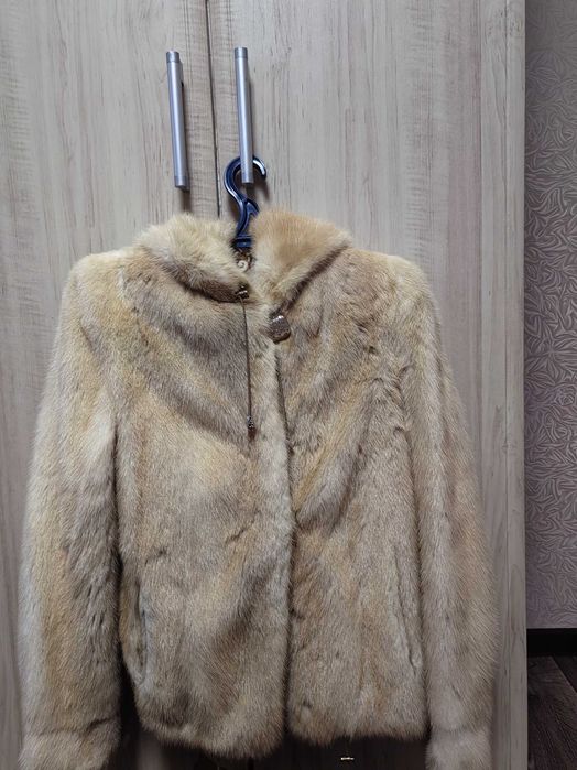 Продам норковий полушубок