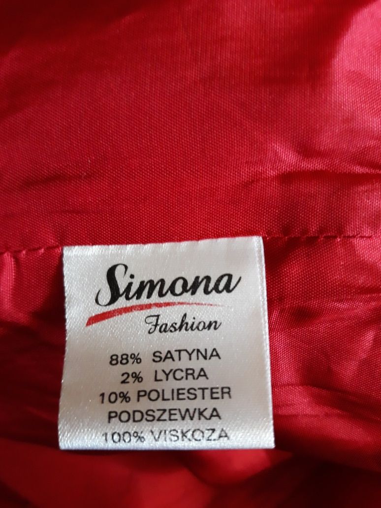 Piękna elegancka sukienka