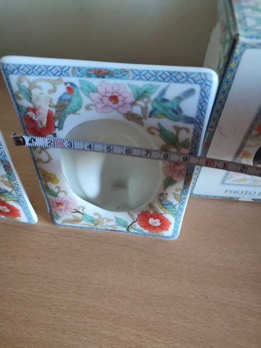 Conjunto de duas molduras em porcelana