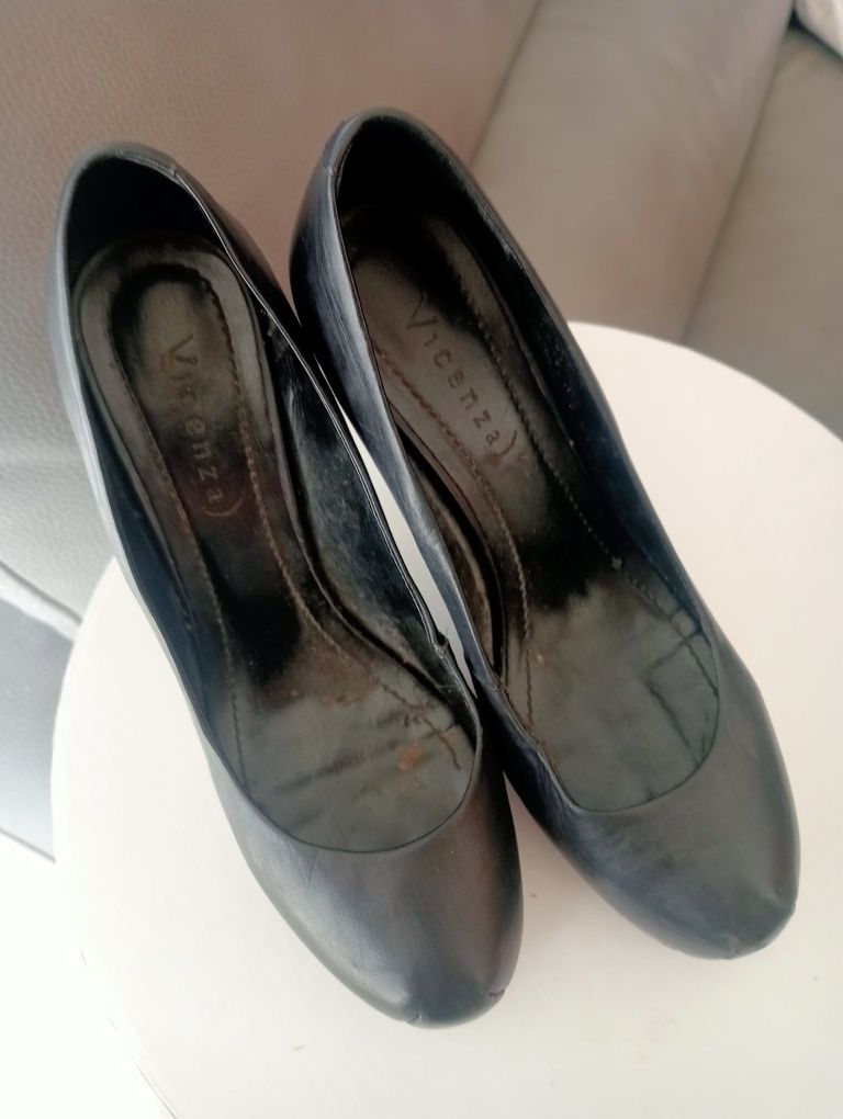 Sapatos Vicenzo couro genuíno pretos 36